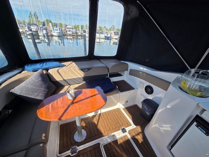 Regal 2650 Cuddy