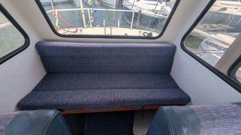 Minor 6400 WALK ROUND CABIN