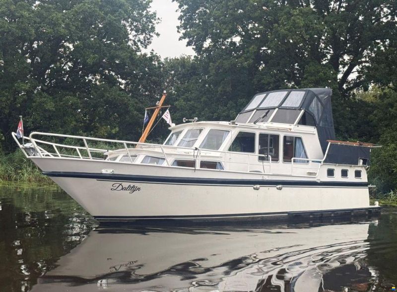 Heckkruiser 1050
