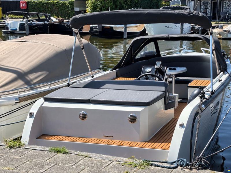 Clever 63 Tender