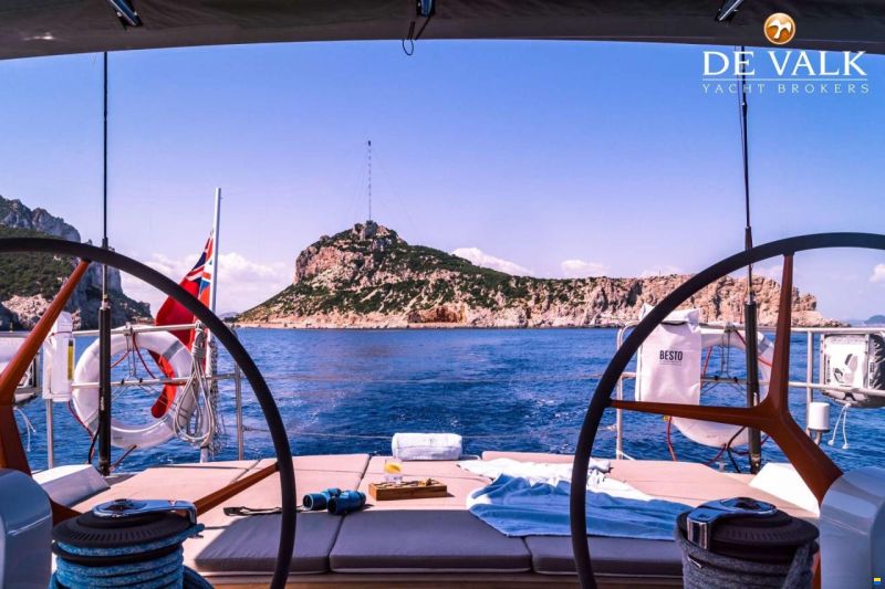 JFA Yachts 82 SY