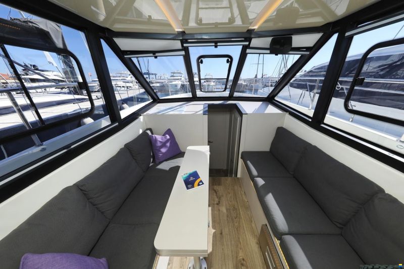 Cobra Futura 40