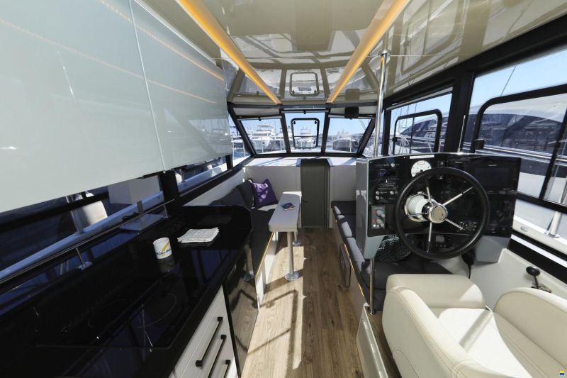 Cobra Futura 40