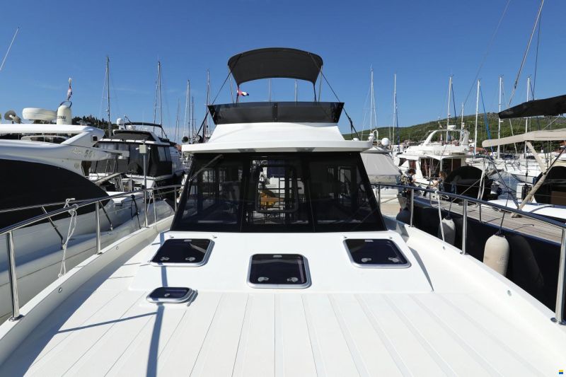 Cobra Futura 40