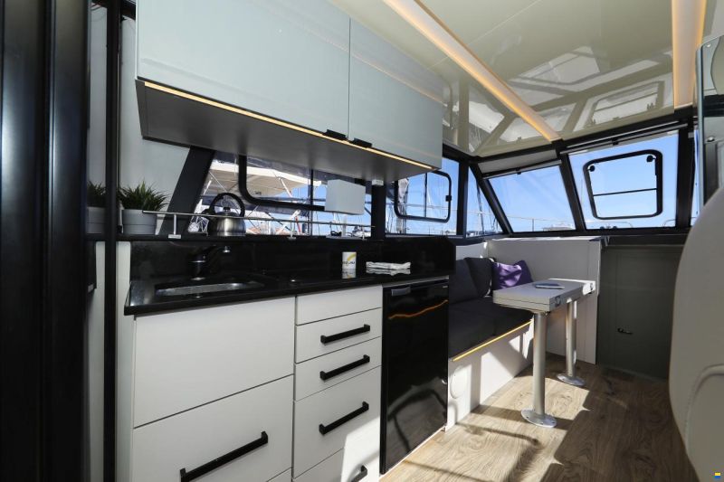 Cobra Futura 40