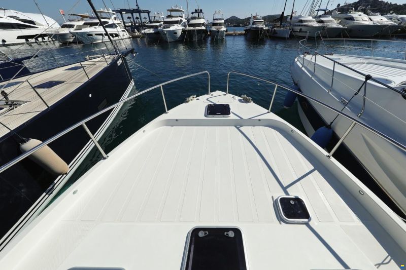 Cobra Futura 40