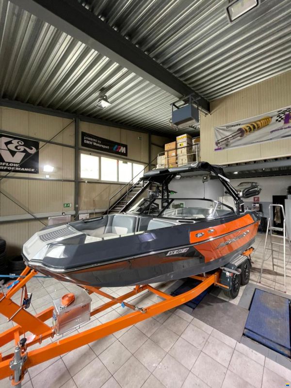 Moomba Helix