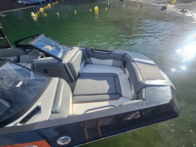 Moomba Helix