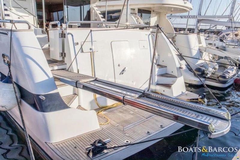 Elegance 76