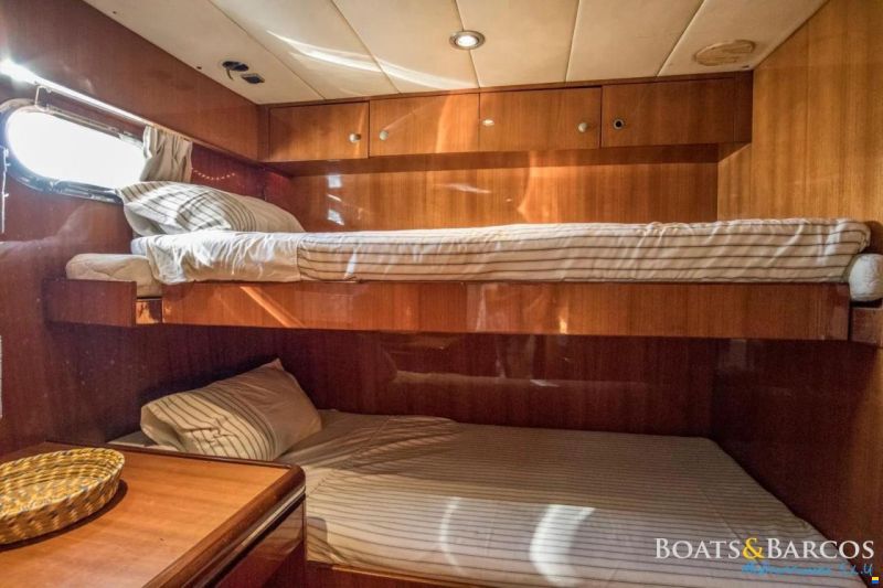 Elegance 76