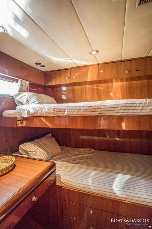 Elegance 76
