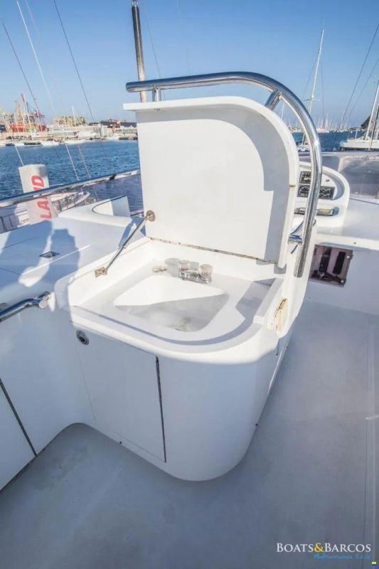 Elegance 76