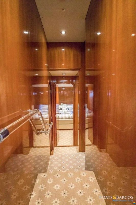 Elegance 76