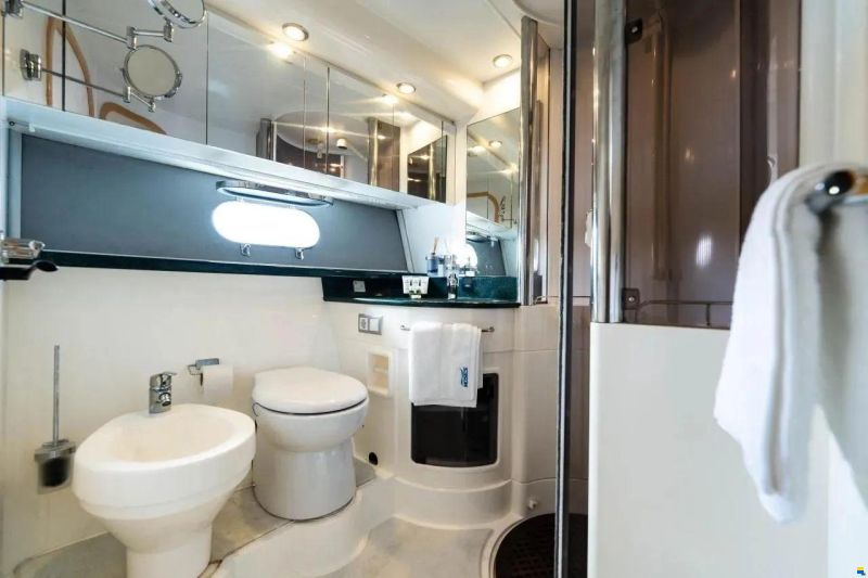 Fairline Squadron 56