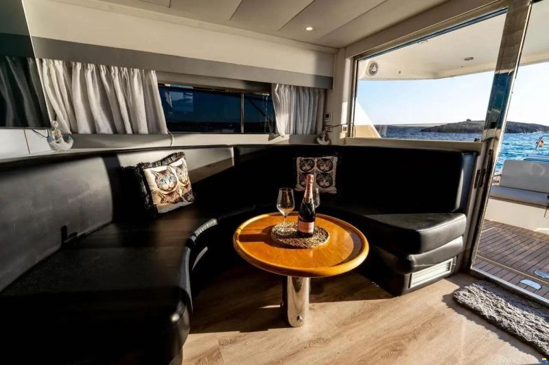 Fairline Squadron 56