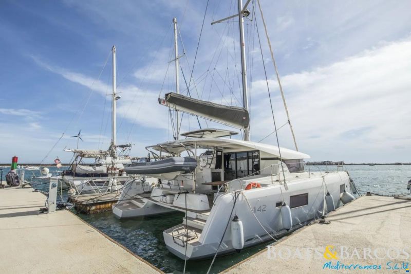 Lagoon 42
