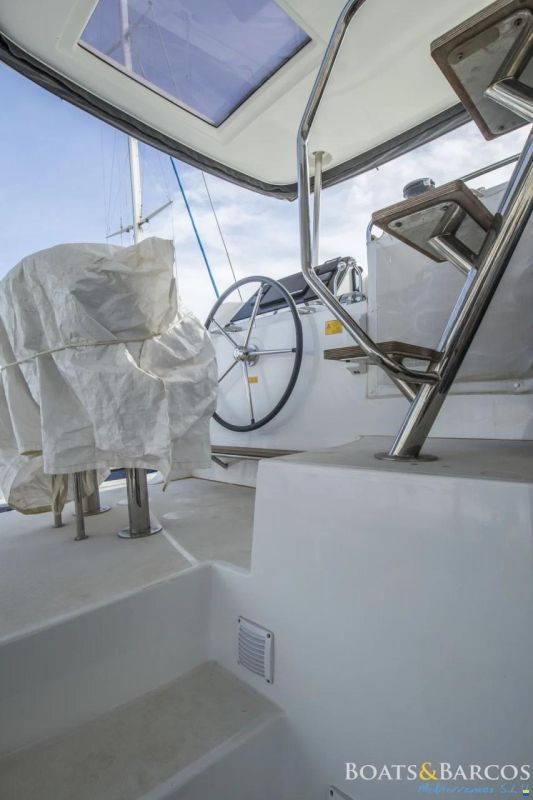Lagoon 42