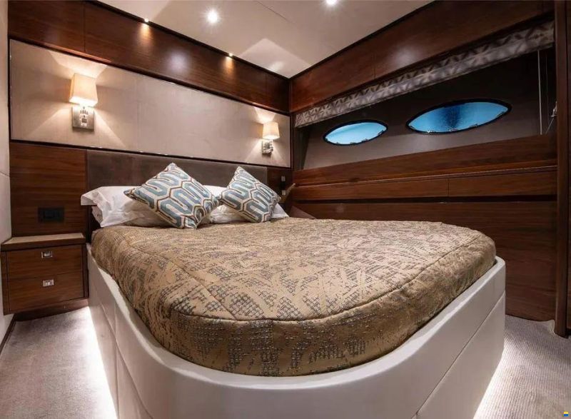 Princess 88 Flybridge Motor Yacht