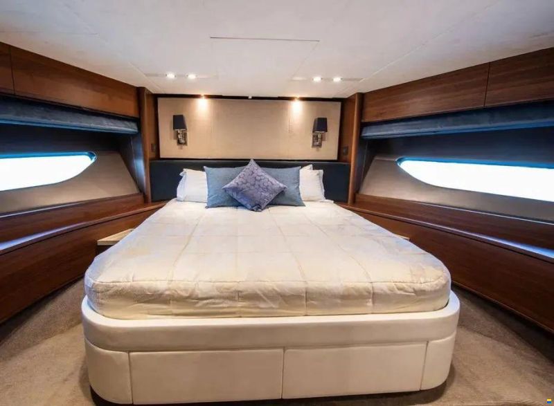 Princess 88 Flybridge Motor Yacht