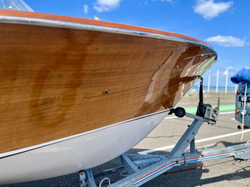 Riva Junior
