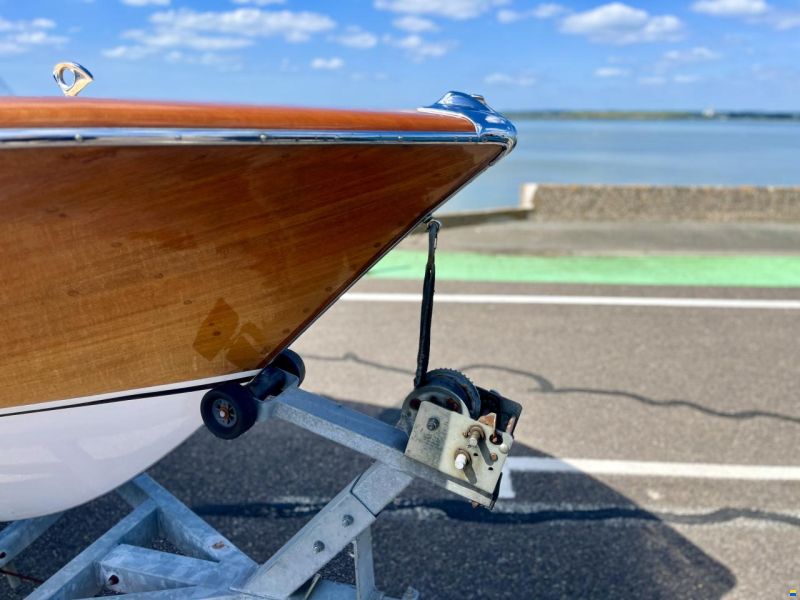 Riva Junior