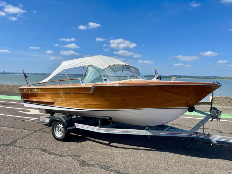 Riva Junior
