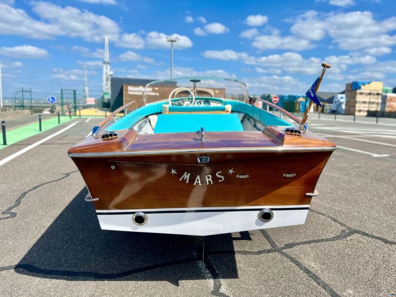 Riva Junior