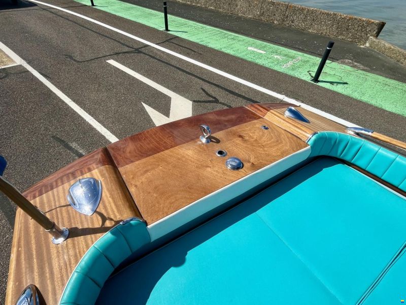Riva Junior