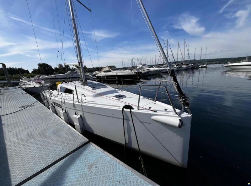 Beneteau First 27