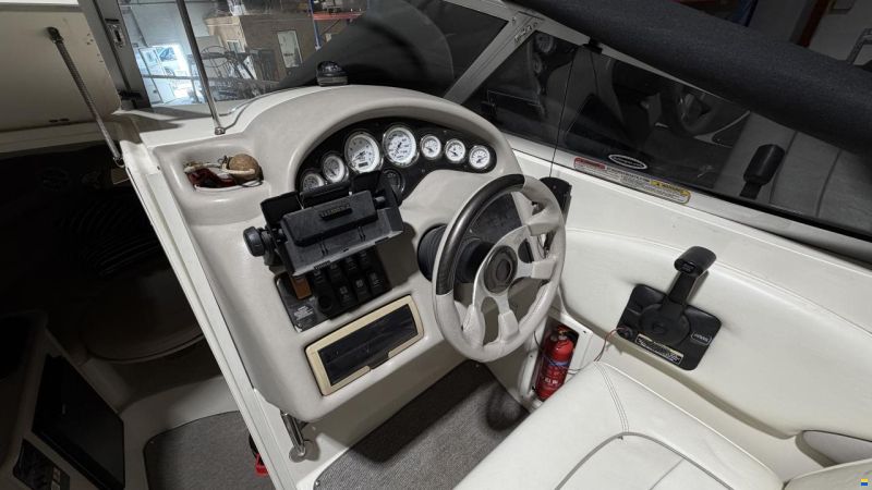 Stingray 240 S