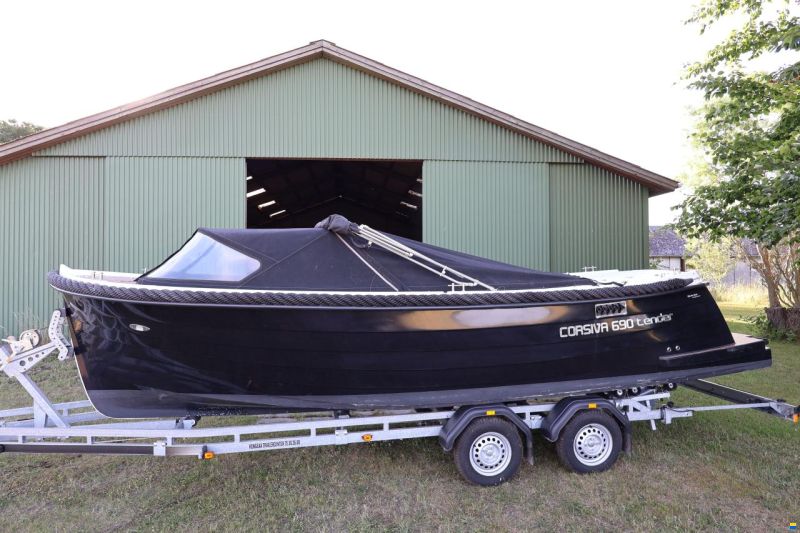 Corsiva 690 Tender