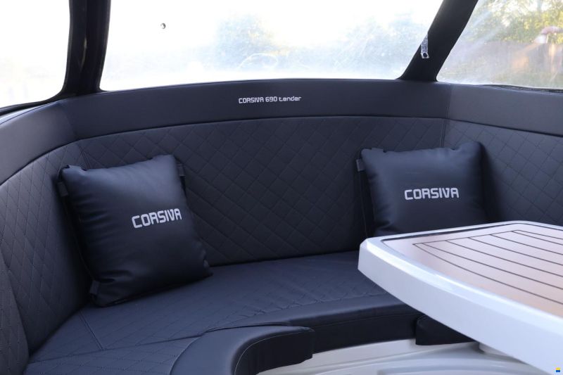 Corsiva 690 Tender