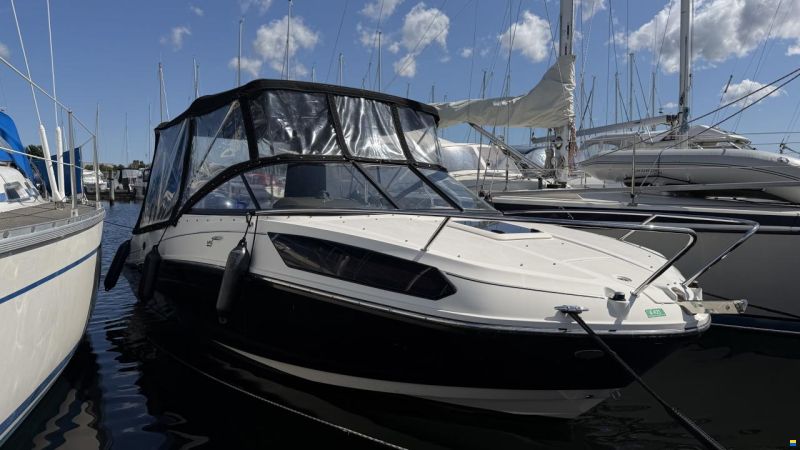 Bayliner VR5 Cuddy
