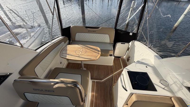Bayliner Ciera 8