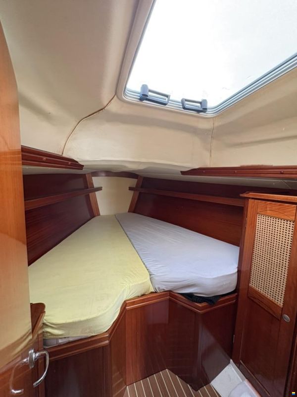 Hanse 371