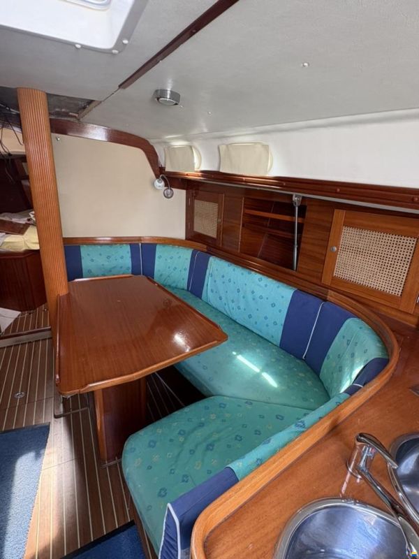 Hanse 371