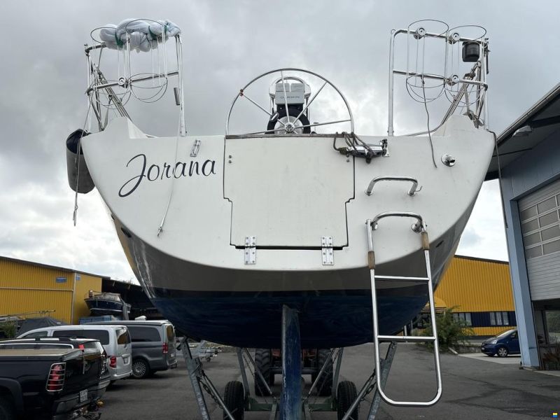 Hanse 371