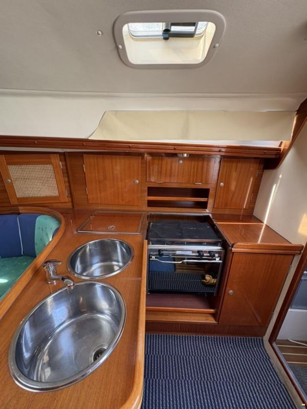 Hanse 371