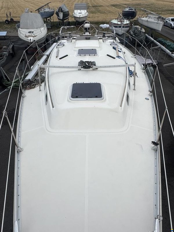 Hanse 371