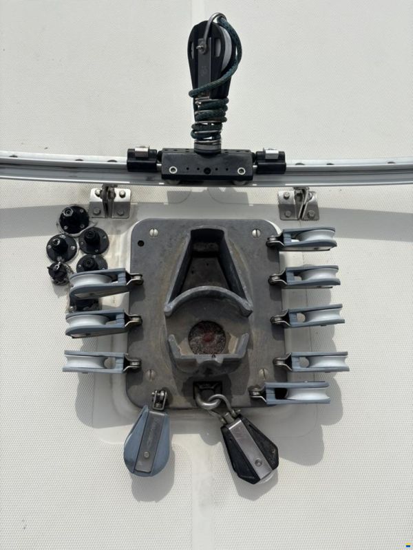 Hanse 371