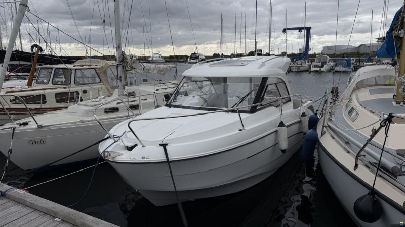 Beneteau Antares 7