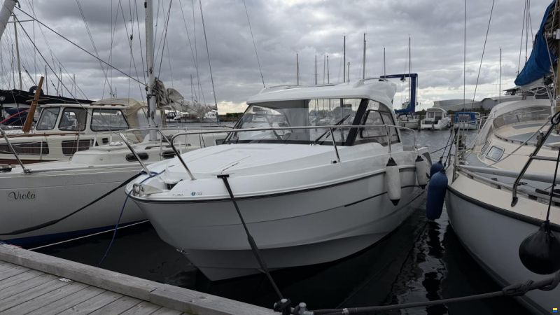 Beneteau Antares 7