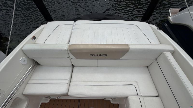 Bayliner 642 Cuddy