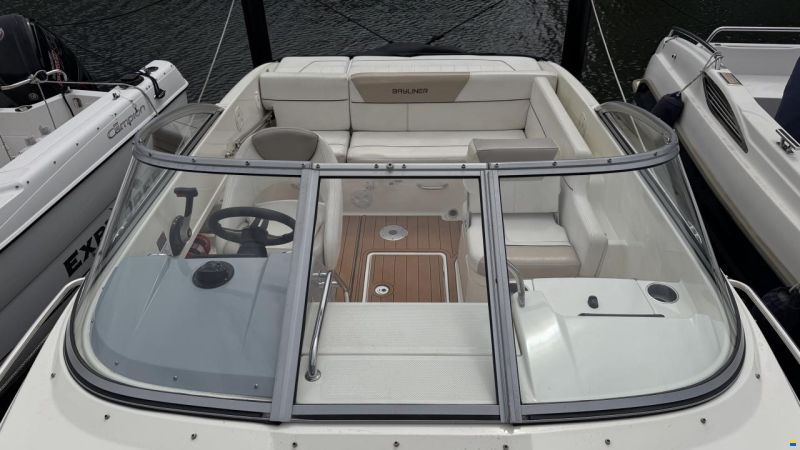 Bayliner 642 Cuddy