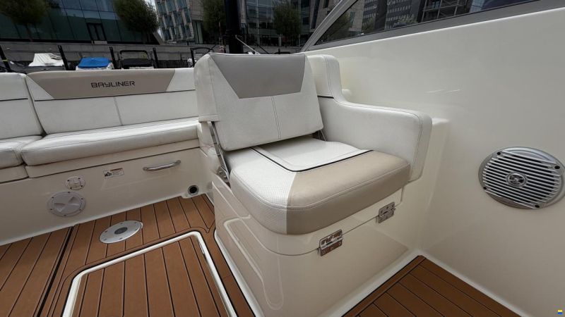 Bayliner 642 Cuddy