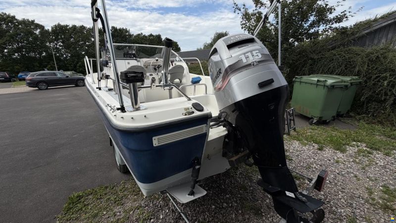 Bayliner Trophy