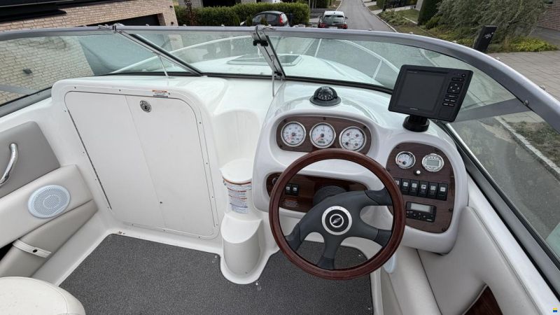 Chaparral 215 SSI
