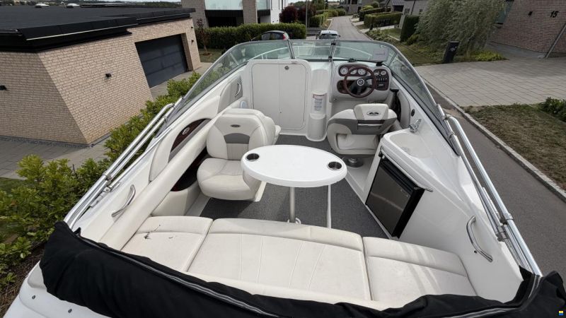Chaparral 215 SSI