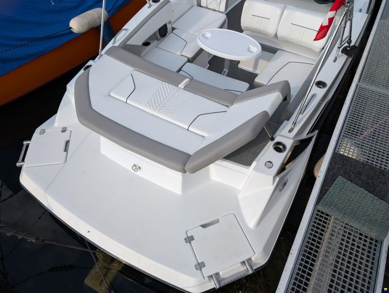 GLASTRON GTD 245 (Baujahr 2021)