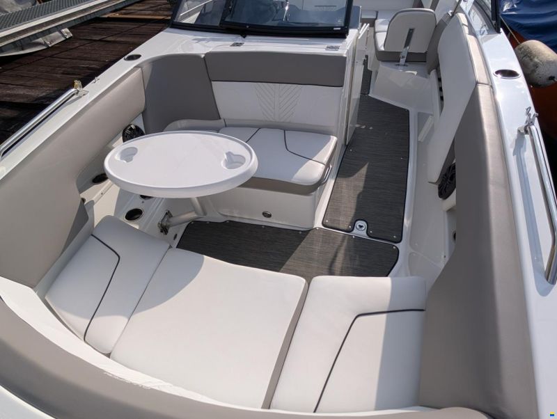 GLASTRON GTD 245 (Baujahr 2021)